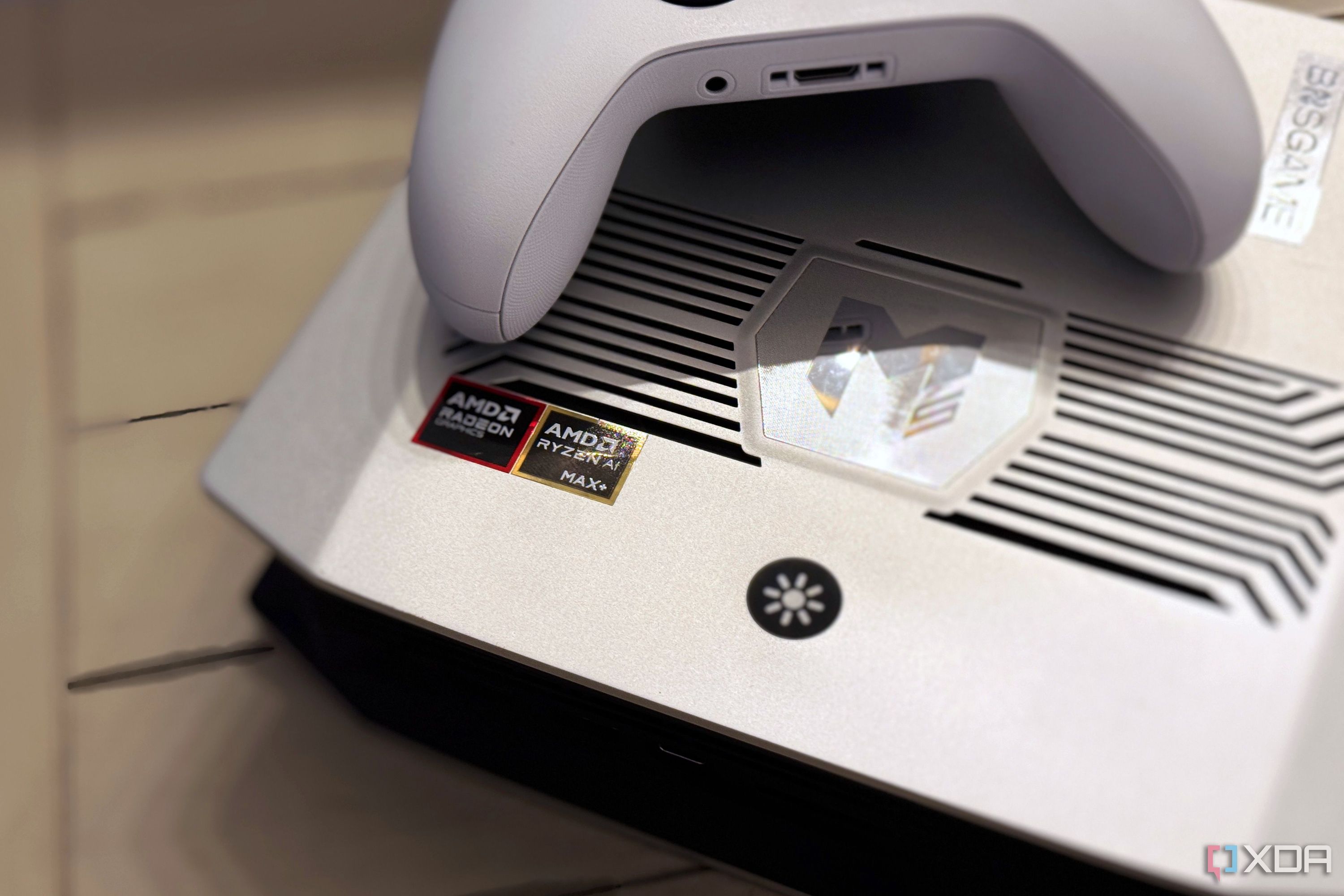 AMD aposta no mini PC Strix Halo para dominar o desenvolvimento de IA local
