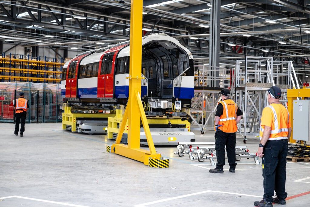 Siemens moderniza linha Piccadilly do metrô de Londres com trens Inspiro