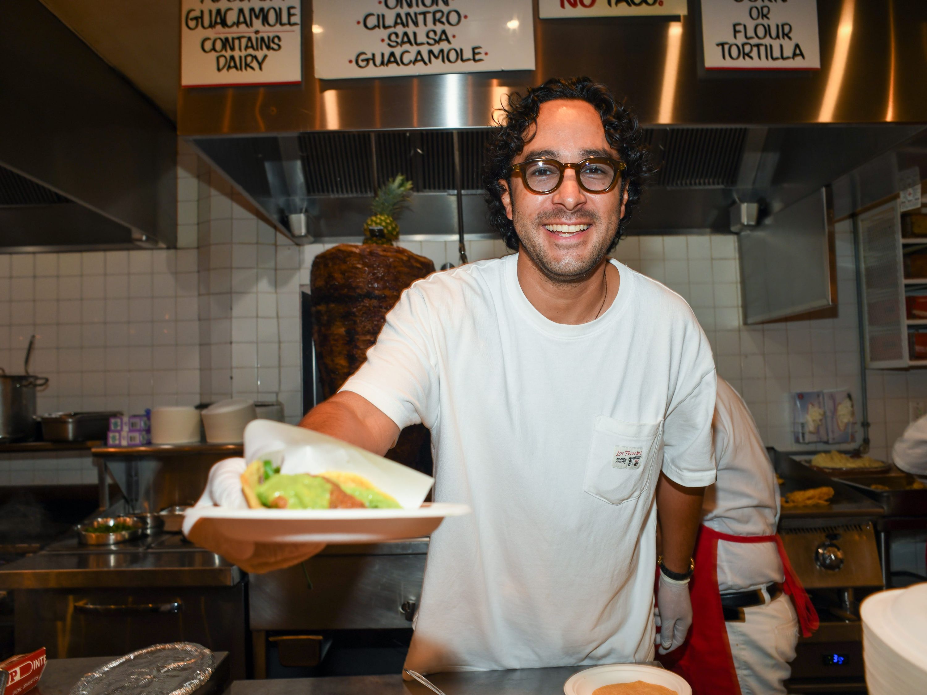 Los Tacos No. 1: Private Equity Investe em Rede de Tacos e Enfrenta Reação de Clientes