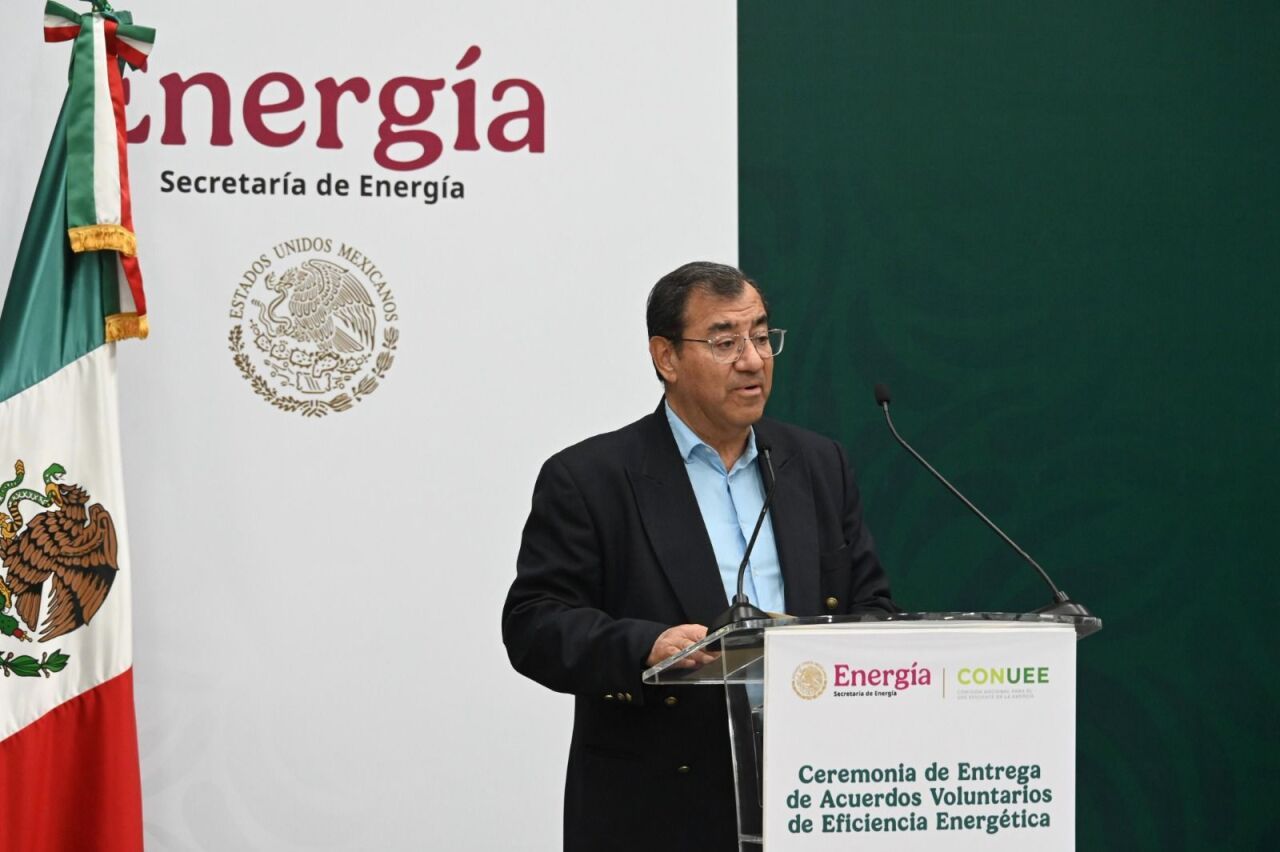 México promete US$ 50 bilhões para destravar rede elétrica nacional