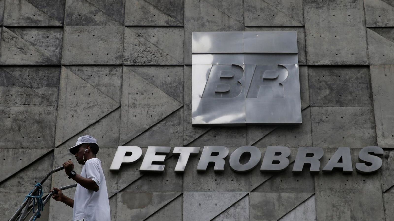 Petrobras e Pemex firmam aliança estratégica para exploração em águas profundas