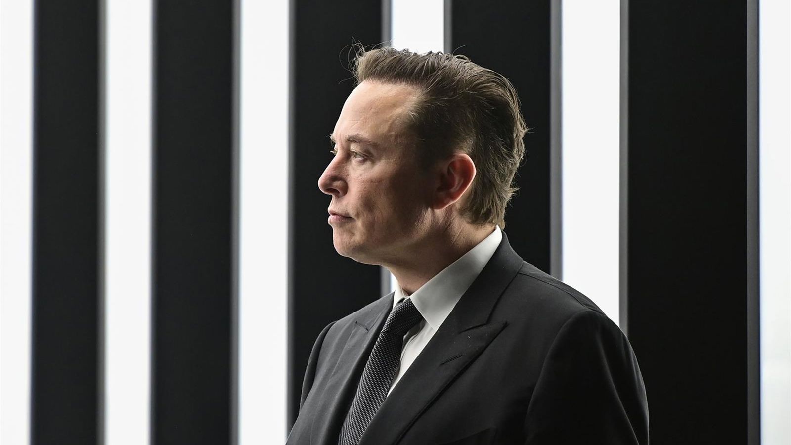 SpaceX mira em mercado móvel com licenças de espectro