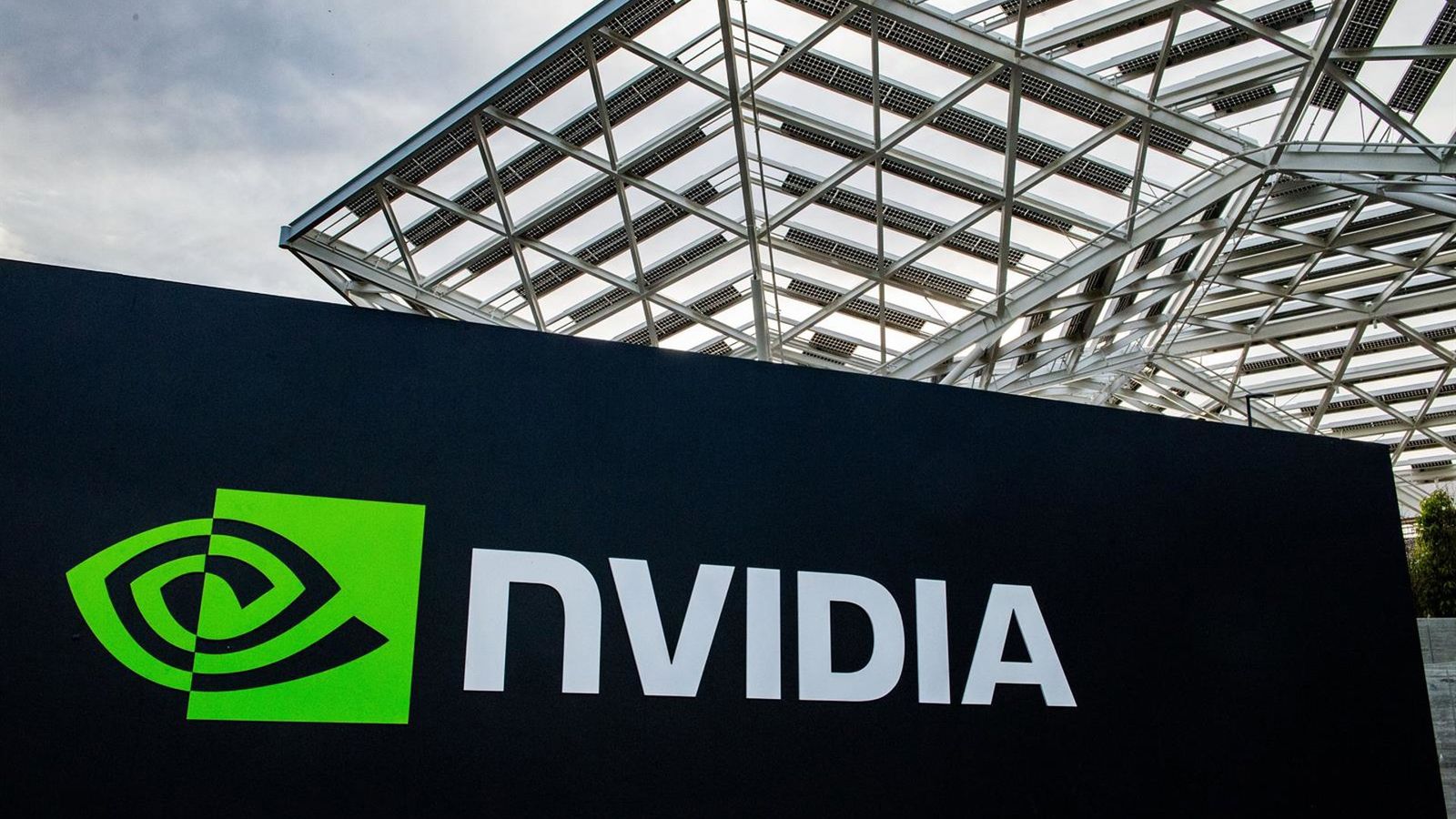 Nvidia acelera rumo aos US$ 6 trilhões e consolida domínio em IA