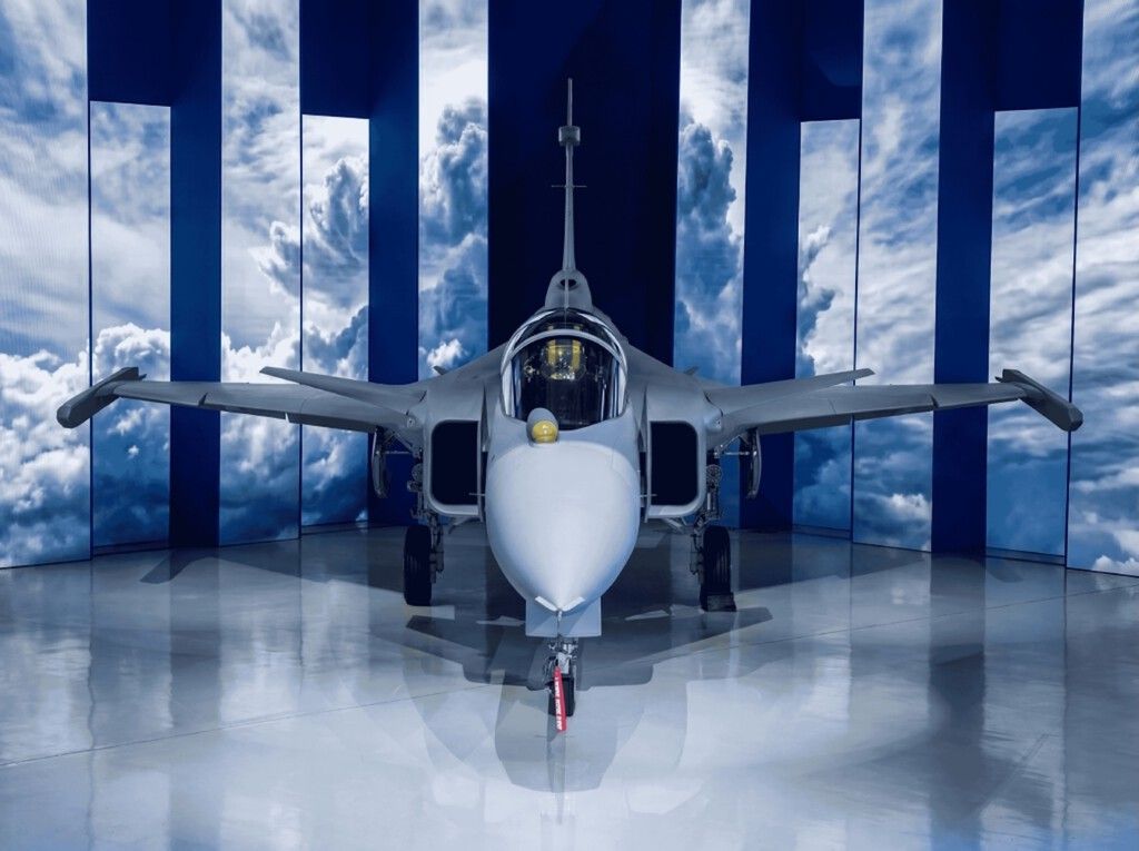 Embraer marca nova era industrial com produção local de caças supersônicos