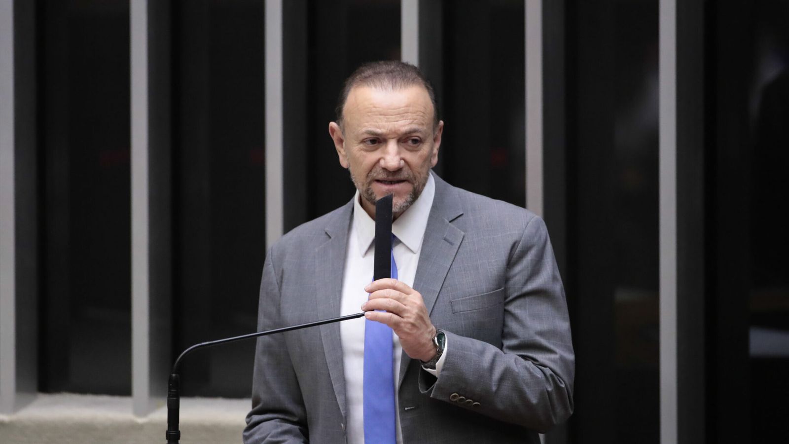 PT mira o Judiciário: o recado cifrado a Moraes