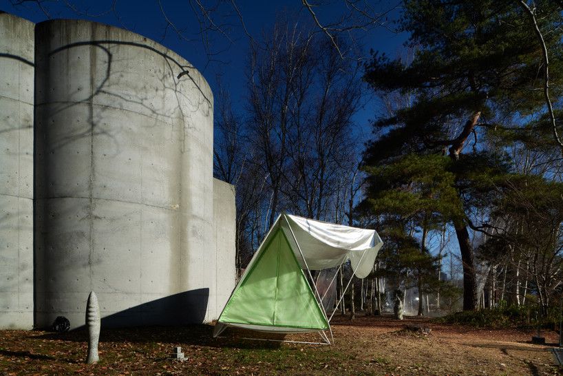Design japonês põe o acampamento para balançar