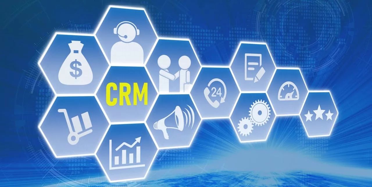 HubSpot e OpenAI unem CRM e ChatGPT Ads para PMEs