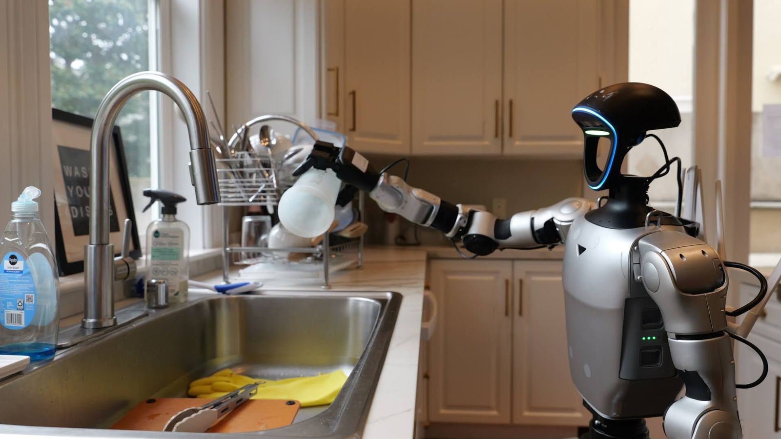 Humandroid projeta 10% da força de trabalho global composta por robôs até 2030