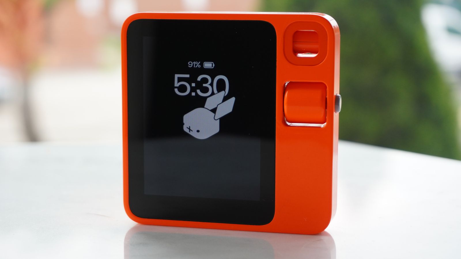 Rabbit pivota para software com OS3, um agente de IA que roda além do R1