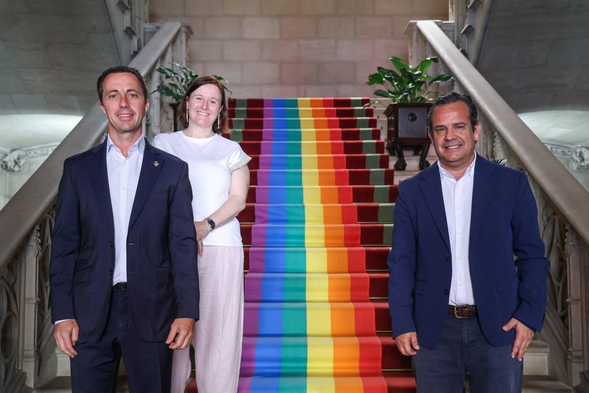 Palma reflete sobre diversidade — a fachada que muda de cor no Consell de Mallorca