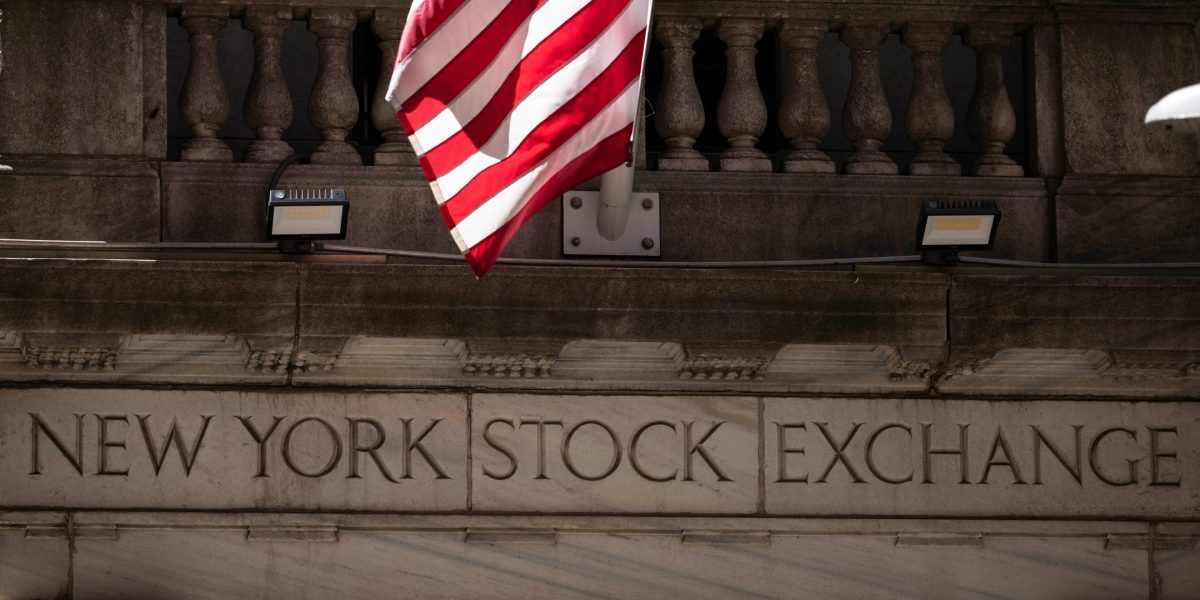O petróleo joga e Wall Street reza pela inflação