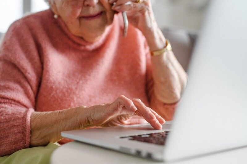 Golpes digitais movimentam bilhões — e plataformas tech seguem na mira