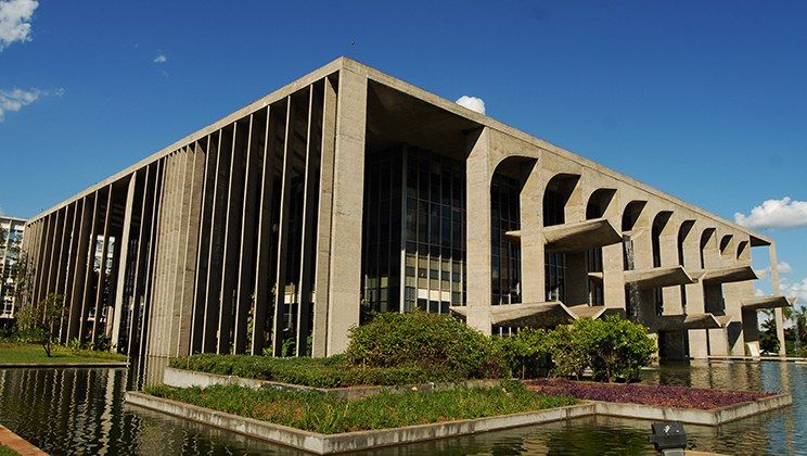 Governo cria escritórios regionais para asfixia financeira de facções