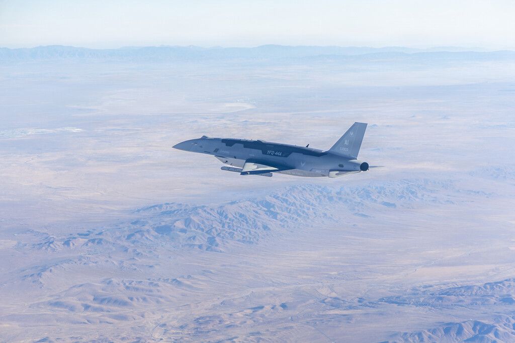F-22 testa comando de drones de combate: a guerra aérea com IA começa