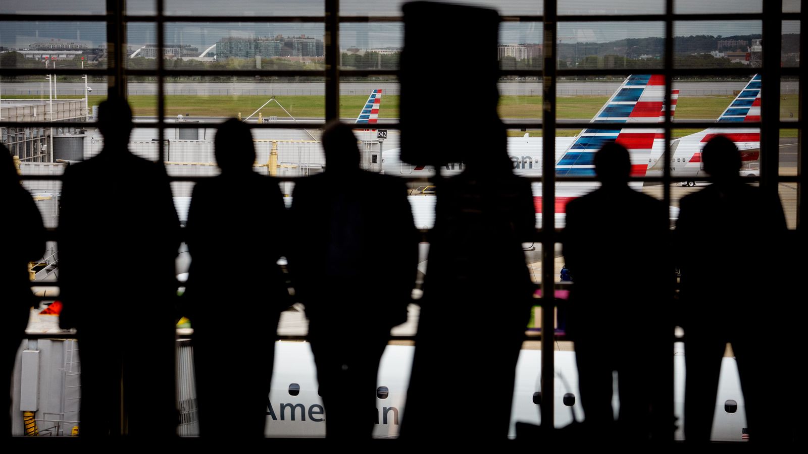 Pilotos da American Airlines temem que Google exponha dados de segurança da Spirit