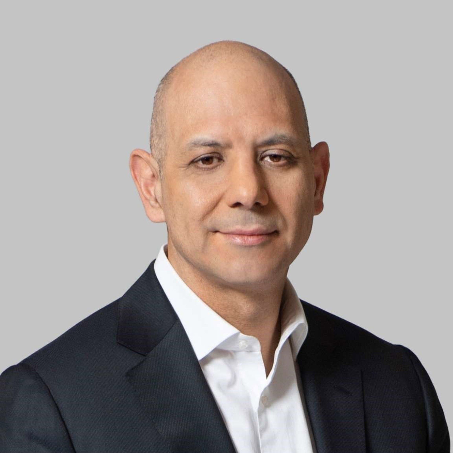 AllianceBernstein promove Onur Erzan a CEO; Seth Bernstein se aposenta