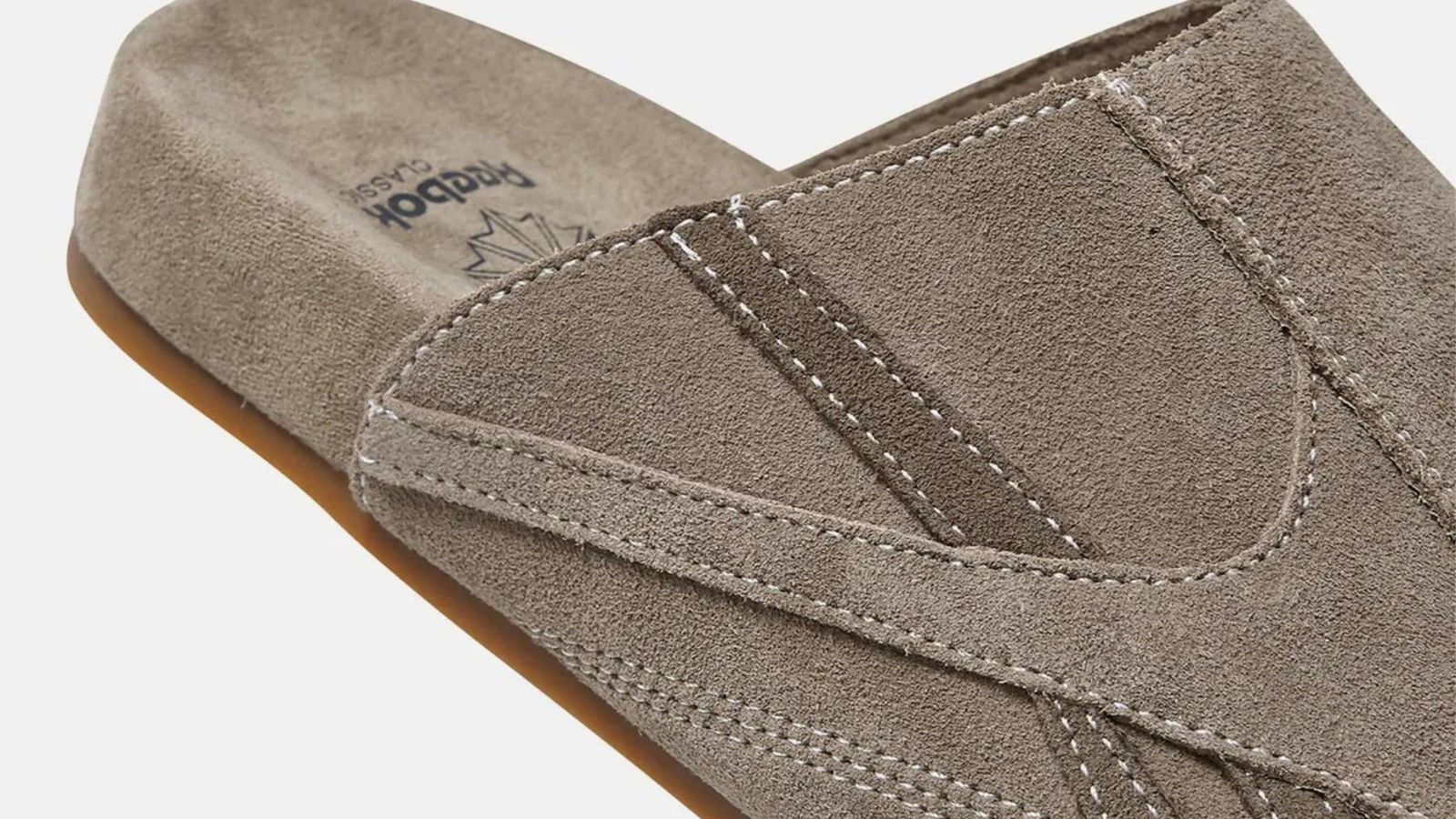 Reebok calça a Birkenstock: o sneaker virou sapato de casa
