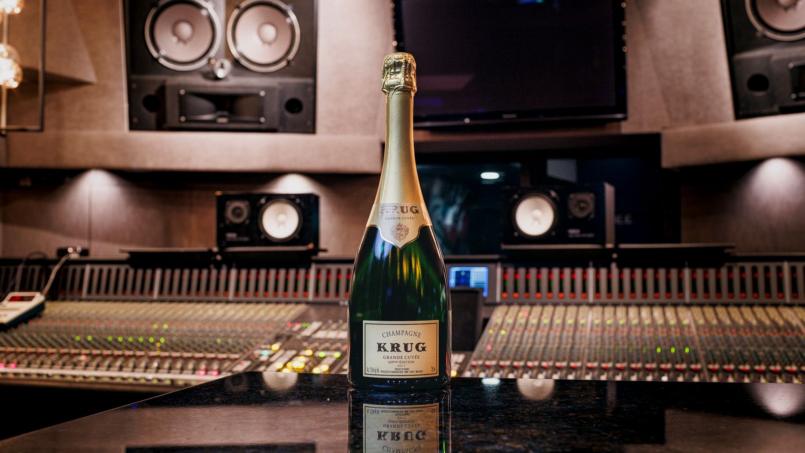 Krug transforma champanhe em partitura, ao vivo