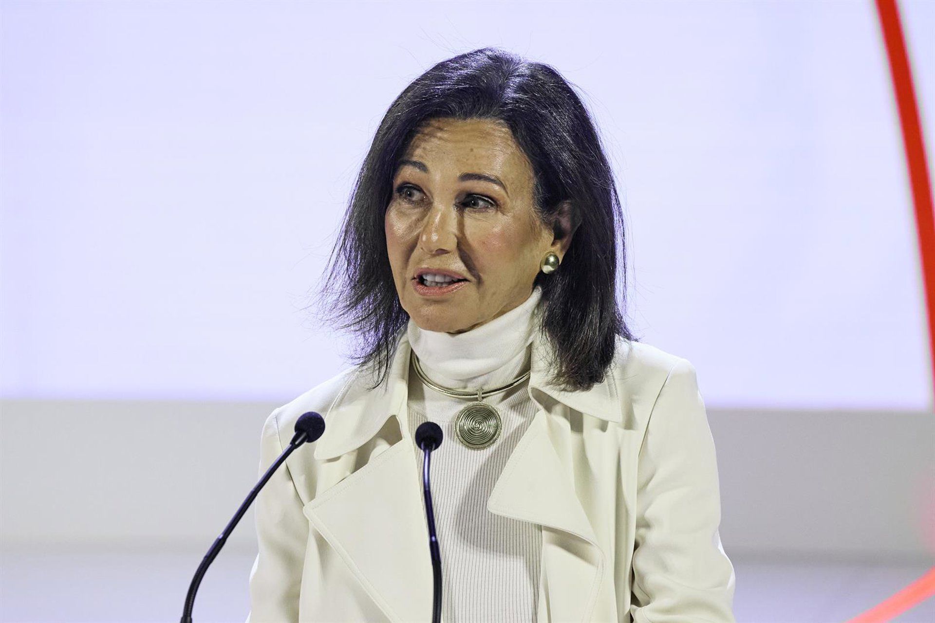 Santander mira EUA: Botín prioriza Webster, mas não fecha portas a novas compras
