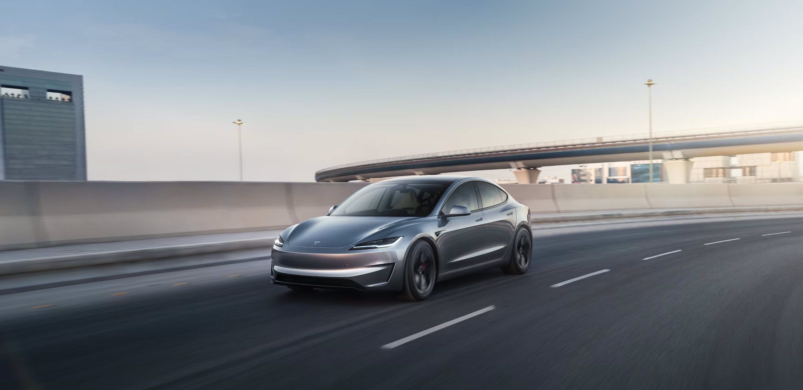 Tesla Para Vendas do Model 3 no Canadá, Mas Governo Nega Esgotamento de Quota de Importação