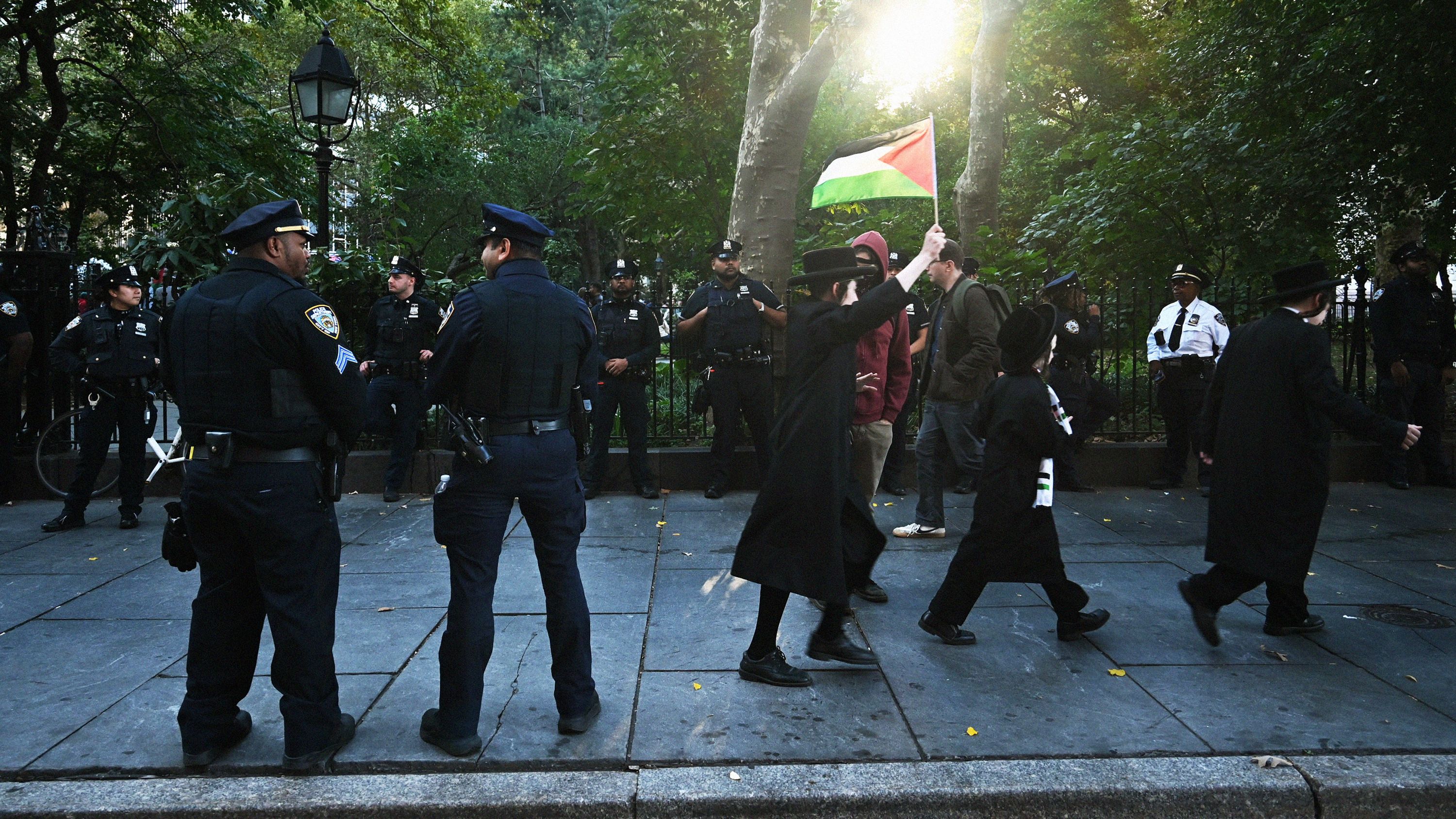 Protestos anti-Israel em NY: discurso radical e divisões internas