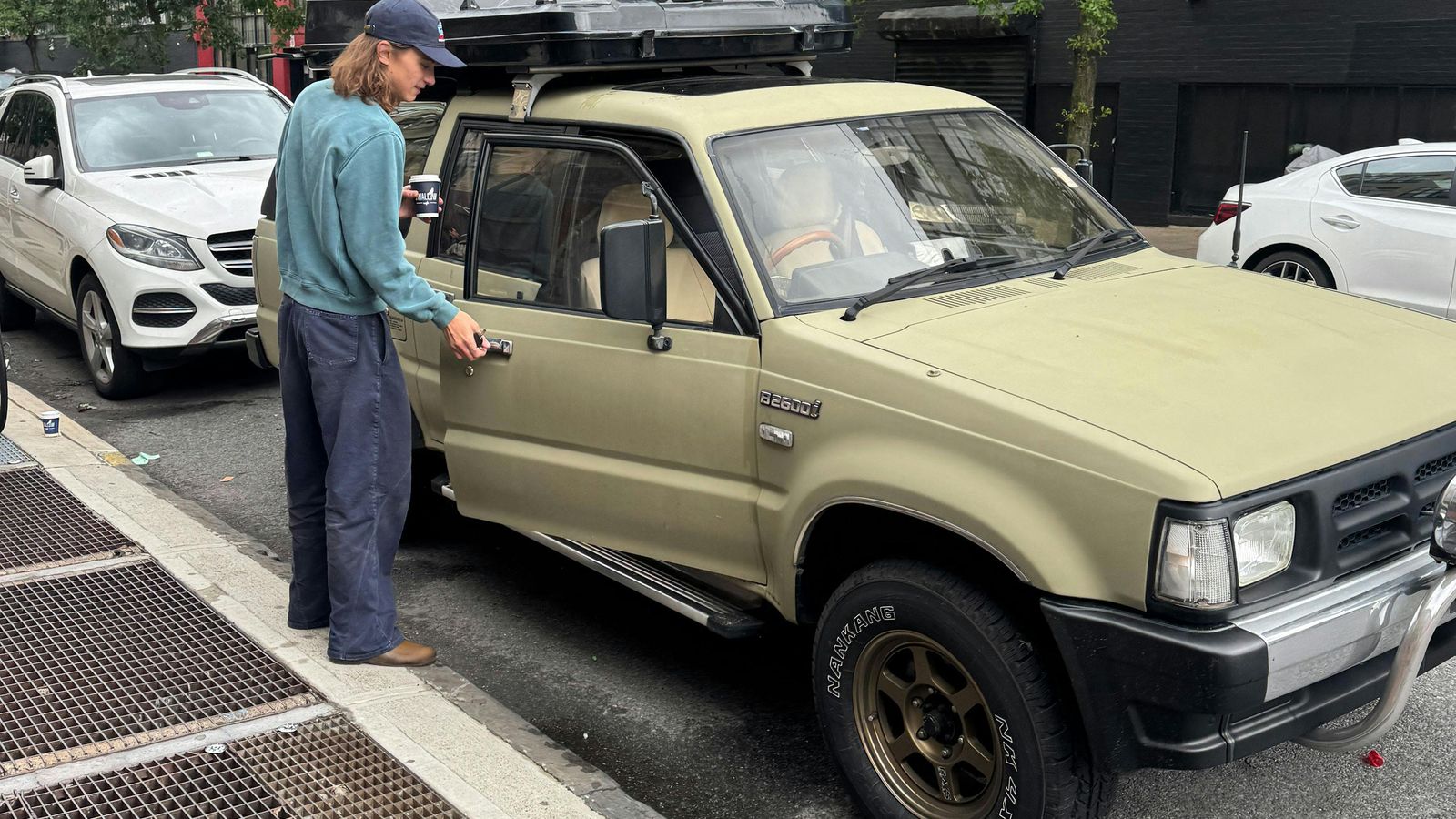 A rebelião do asfalto: o carro como antídoto à perfeição digital