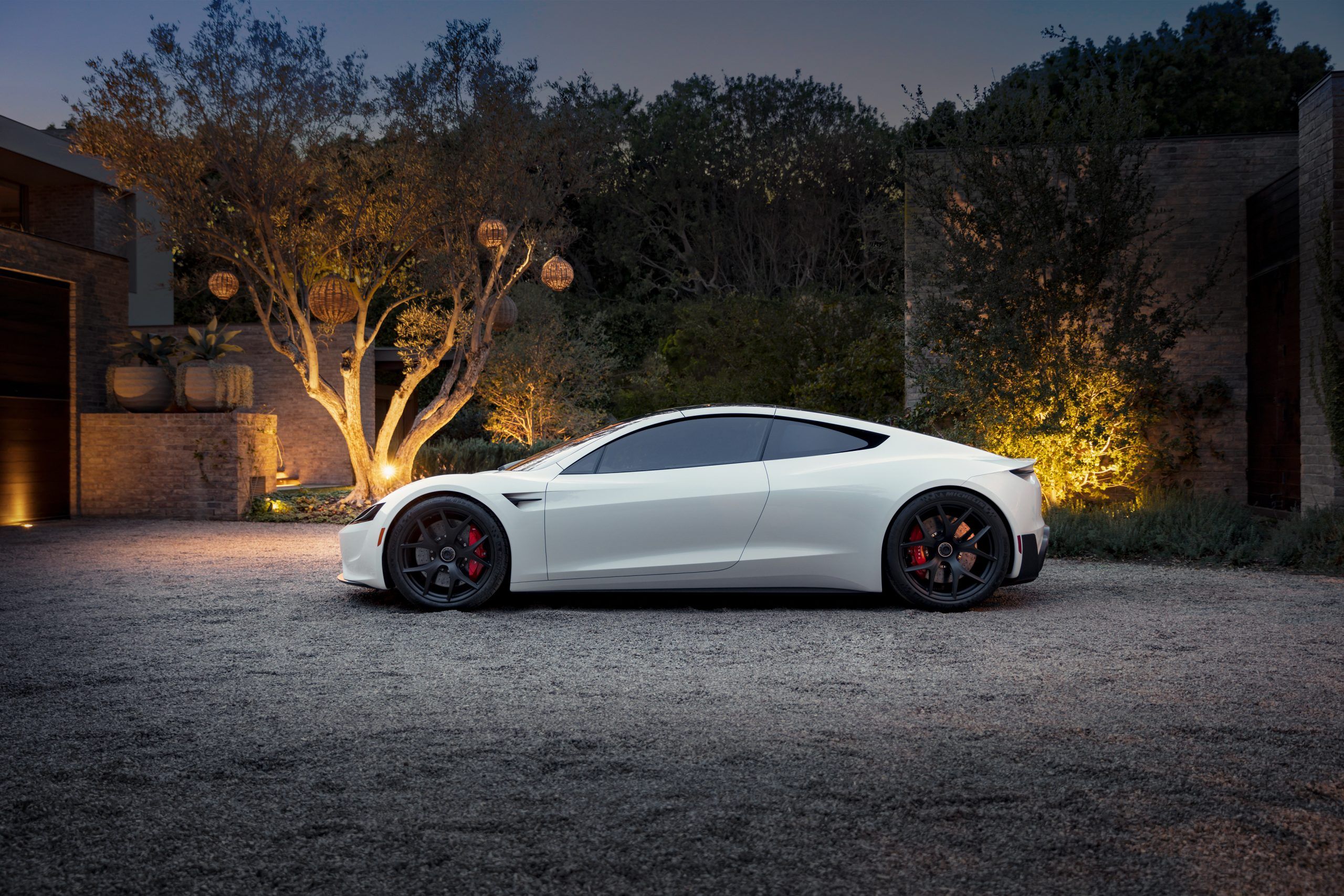 A promessa de 10 anos da Tesla: o Roadster vem aí?