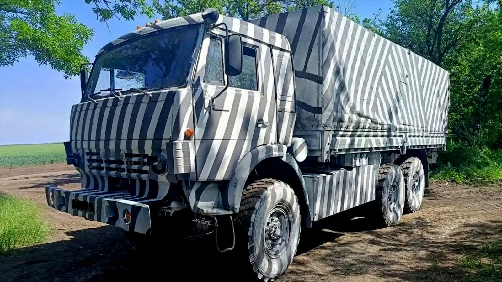 Rússia resgata camuflagem da 1ª Guerra para confundir IA de drones ucranianos