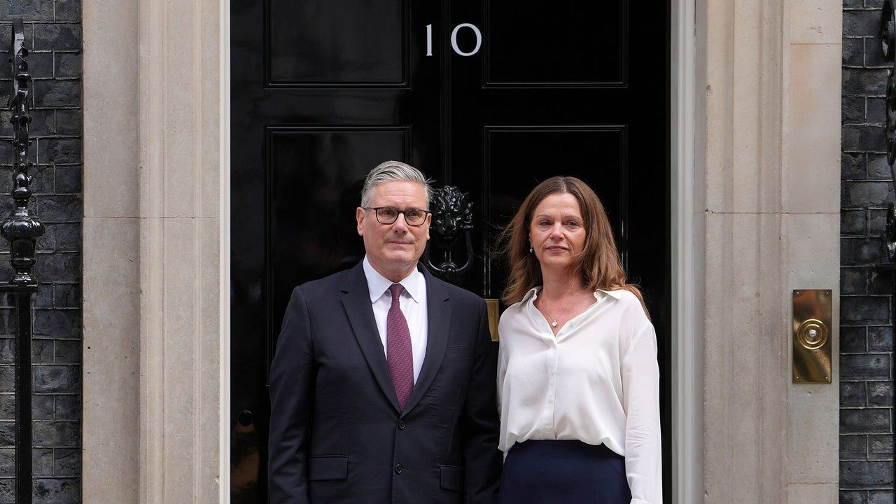 Keir Starmer renuncia ao cargo de primeiro-ministro do Reino Unido