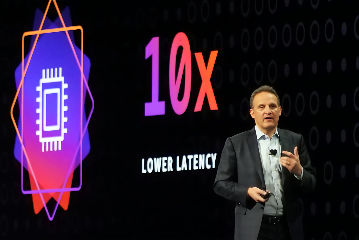 Adam Selipsky deixa AWS para liderar empreitada de US$ 10 bi em infraestrutura de IA