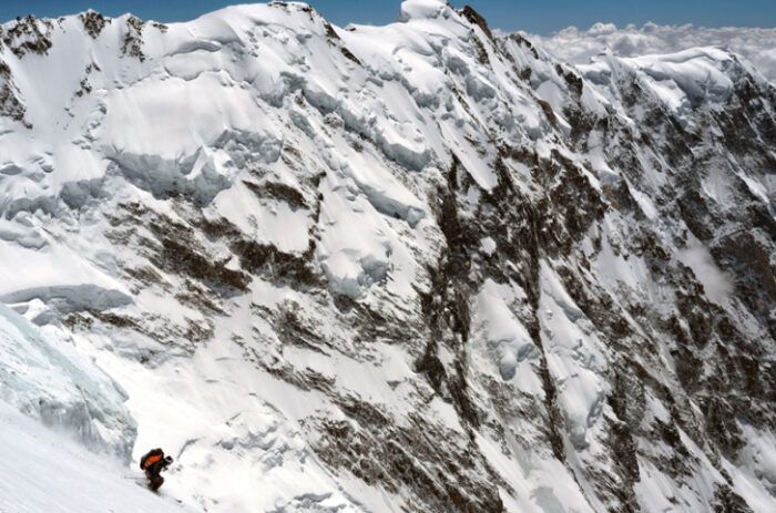 Nanga Parbat e a busca pela descida de esqui perfeita — uma cronologia de riscos