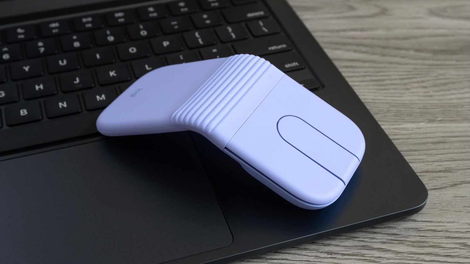 Logitech oficializa o Mobi Fold, mouse dobrável focado em ultraportabilidade