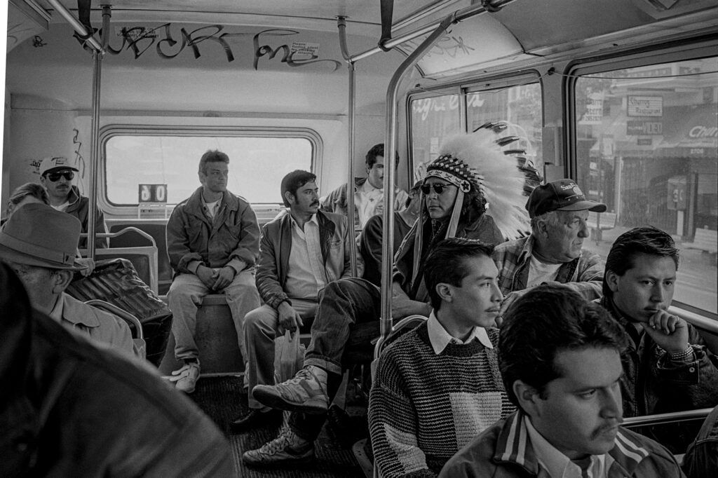 Zig Jackson desafia o apagamento histórico através da lente fotográfica