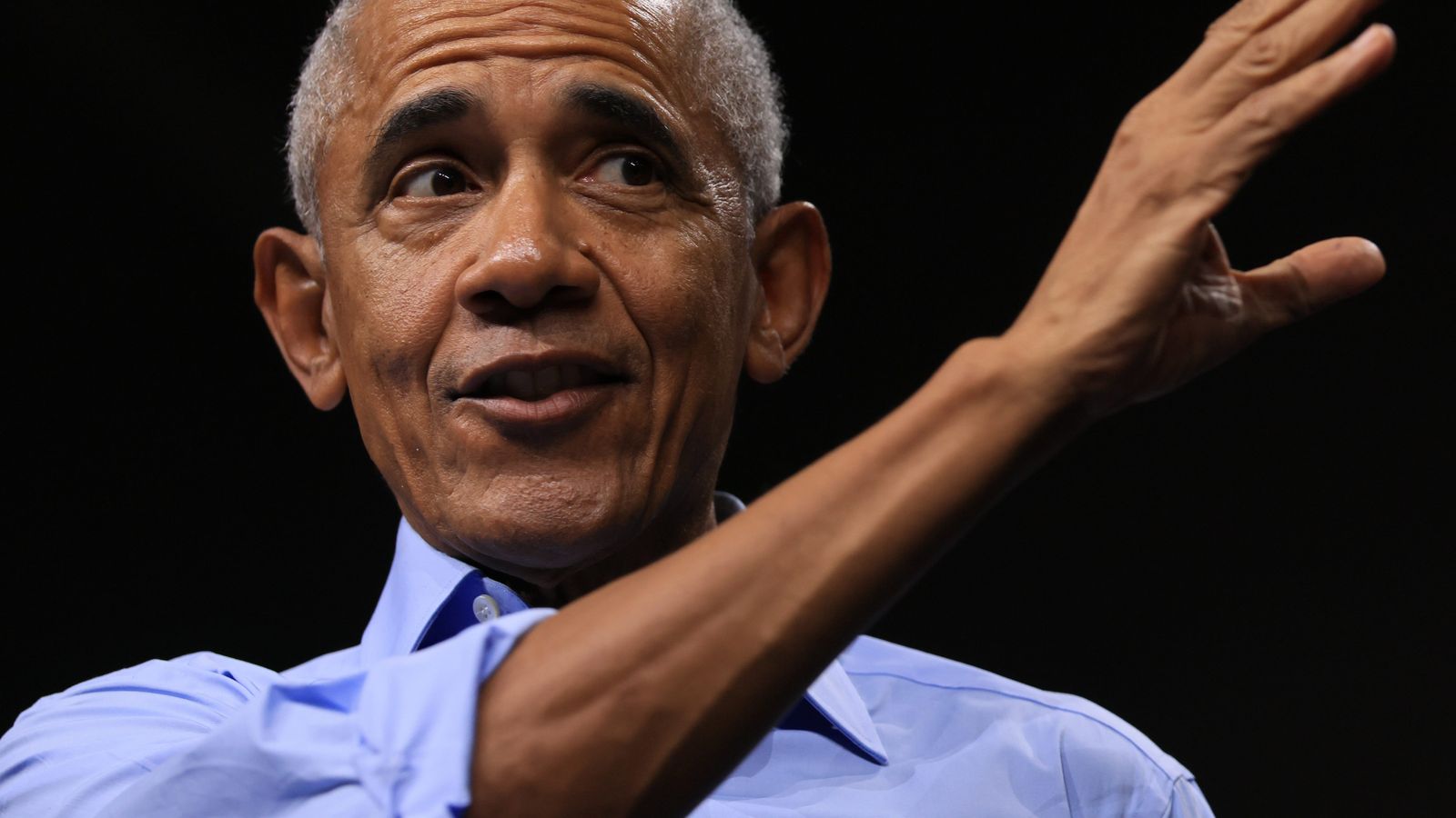 Obama: O ex-presidente que ama The Cheesecake Factory e provoca Trump