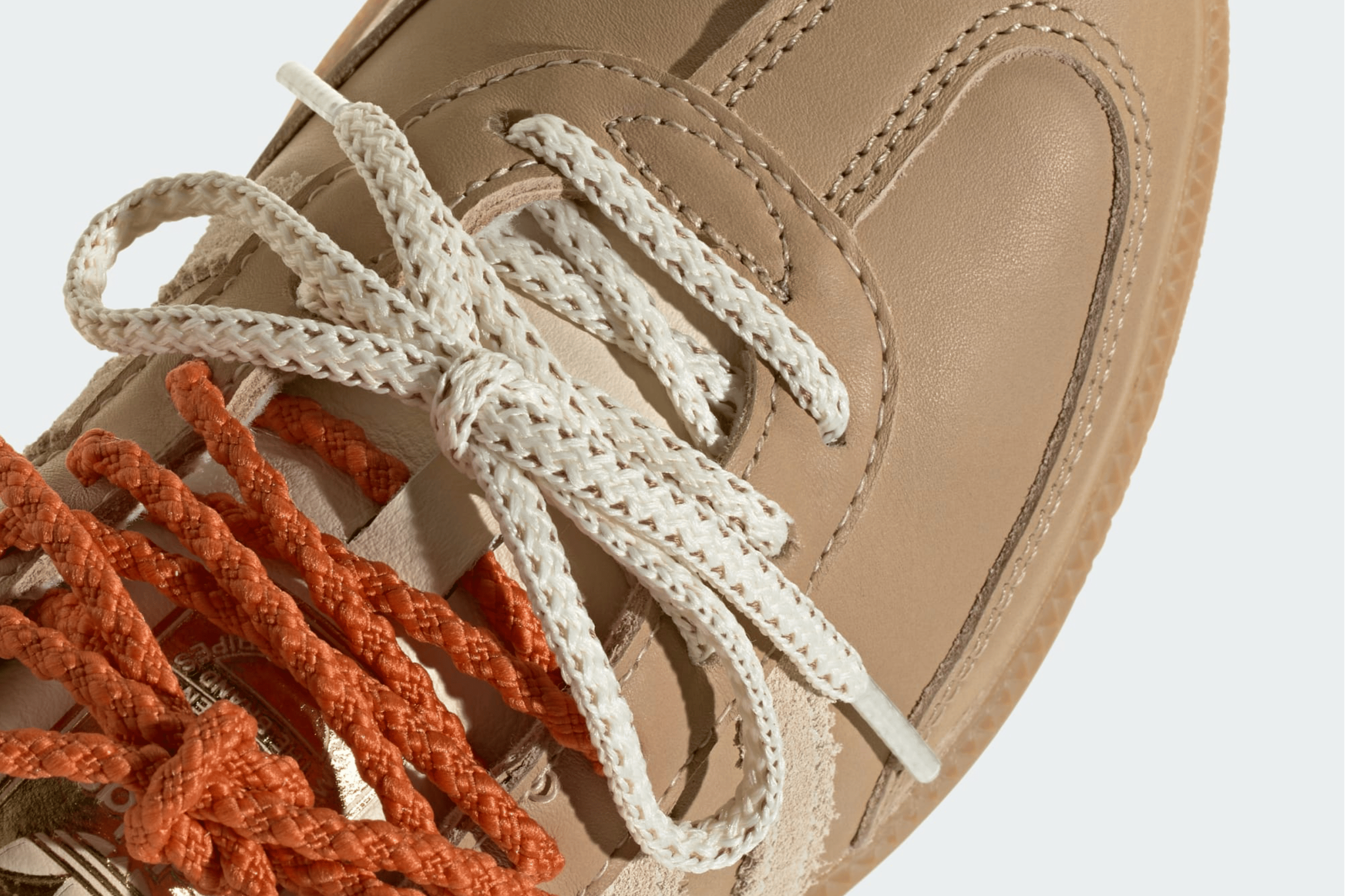Adidas pega carona na Miu Miu para renovar o Samba