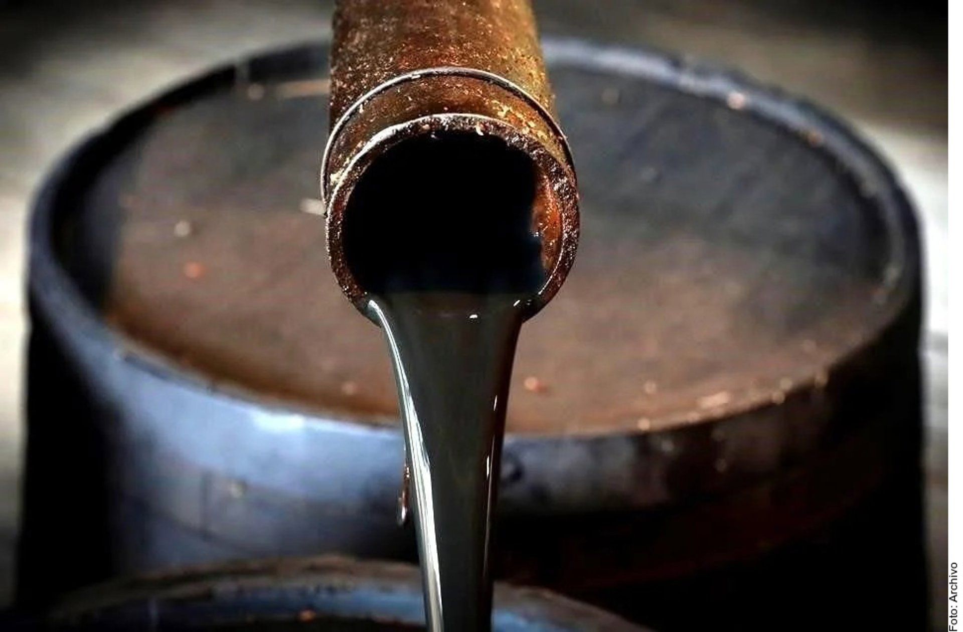 Petróleo Brent cai abaixo de US$ 76 e atinge mínima desde o início do conflito no Oriente Médio