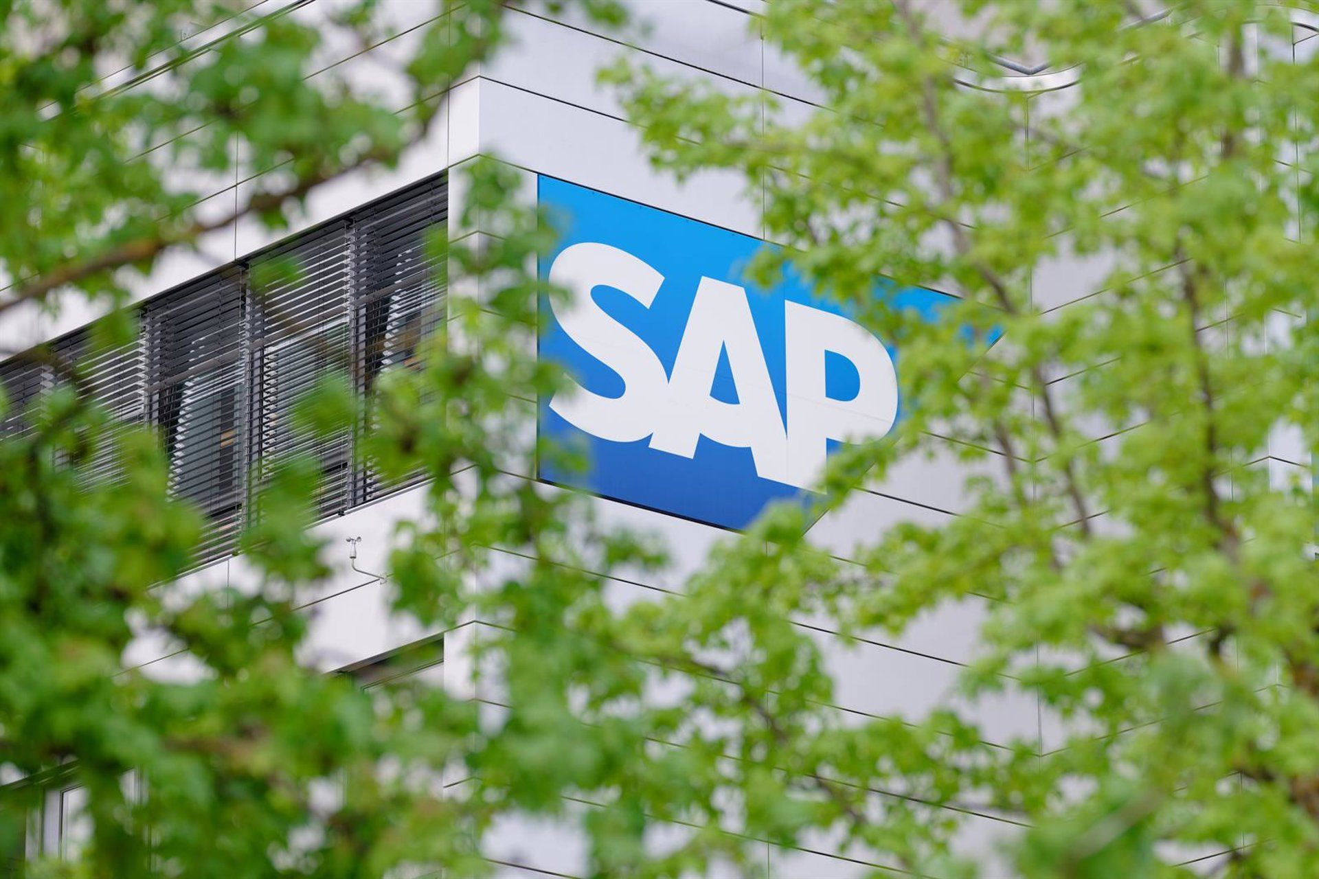 SAP eleva lucro 12% com força da nuvem, mas software tradicional encolhe