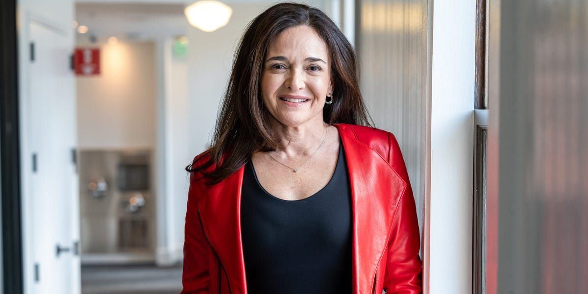 Sheryl Sandberg revisa o 'Lean In': o problema não é a mulher, é a empresa