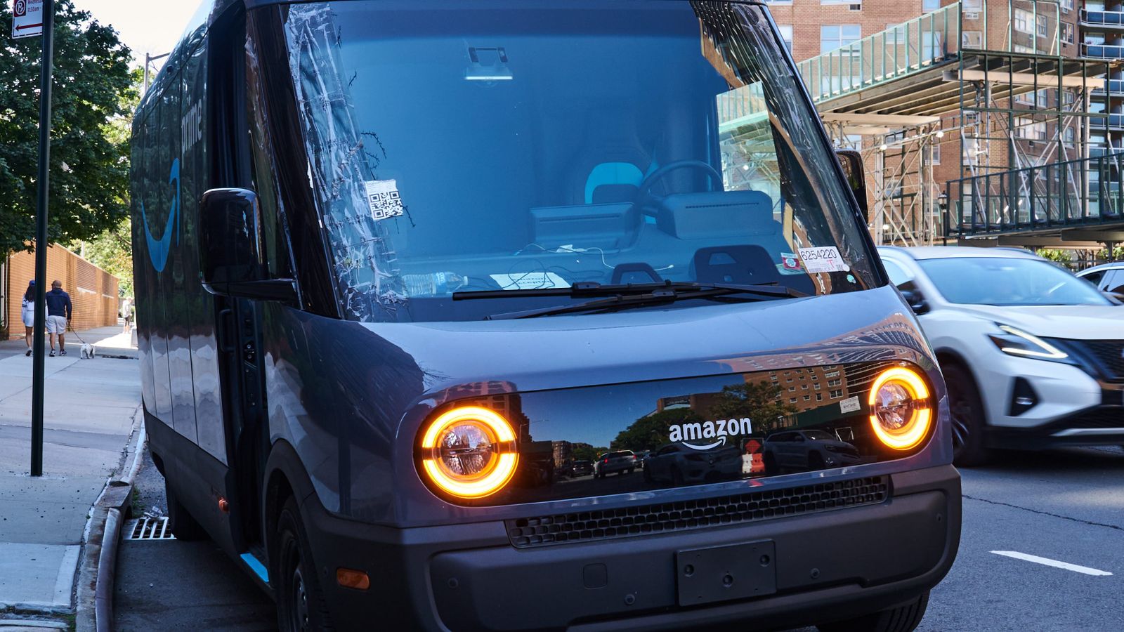Vans da Amazon somam 14 mil multas em Nova York em 5 anos