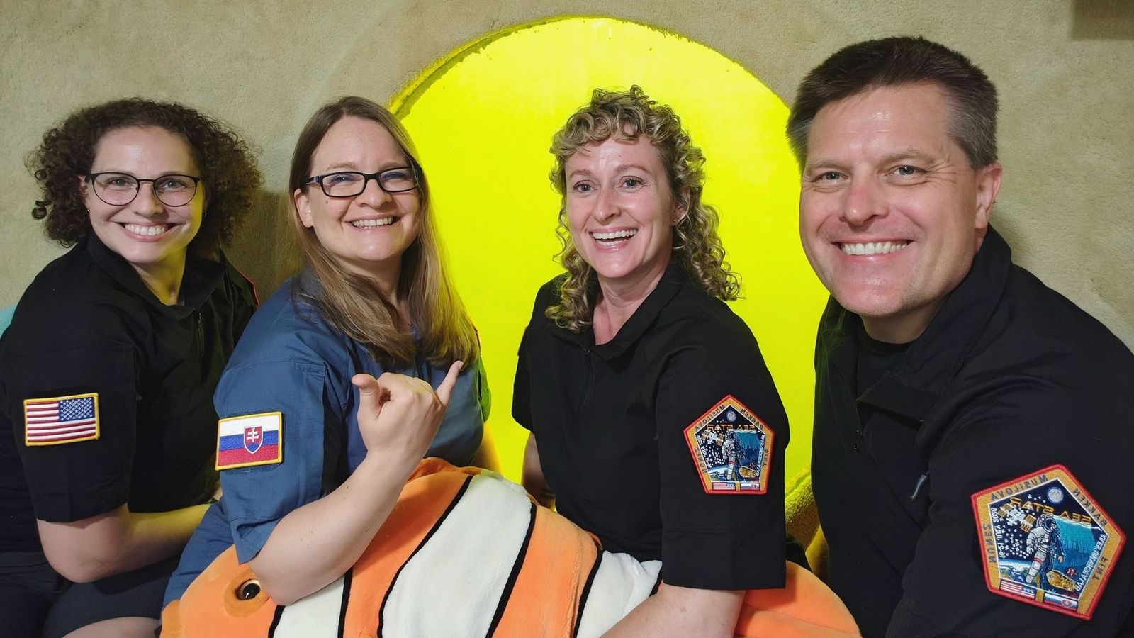 Astronautas treinam submersos para simular desafios do espaço