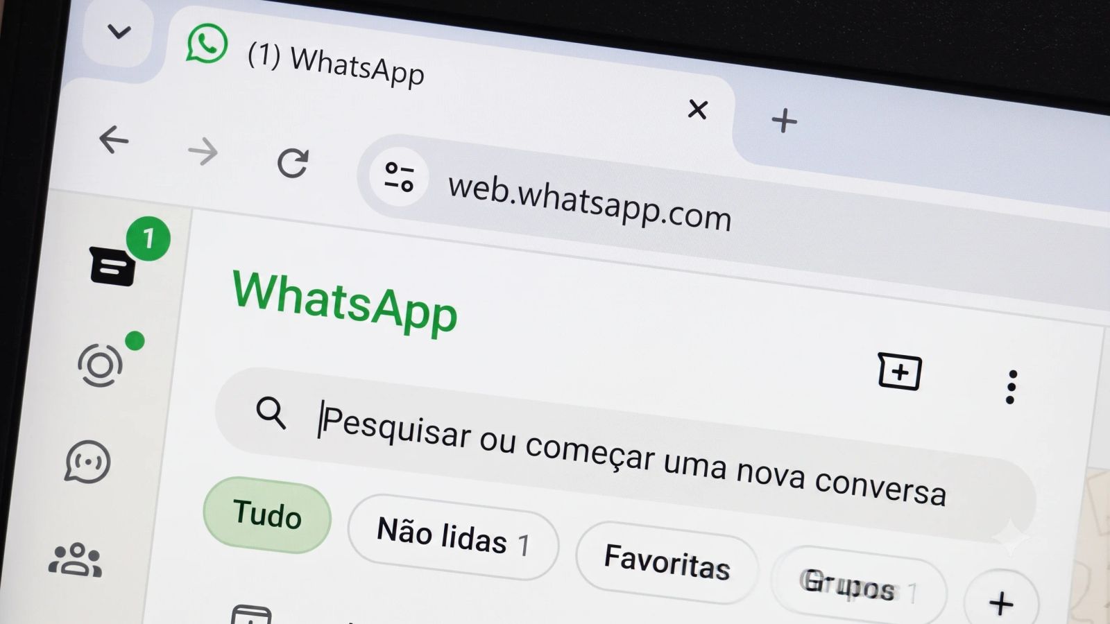 TSE regulamenta canais de WhatsApp para conter fake news em eleições