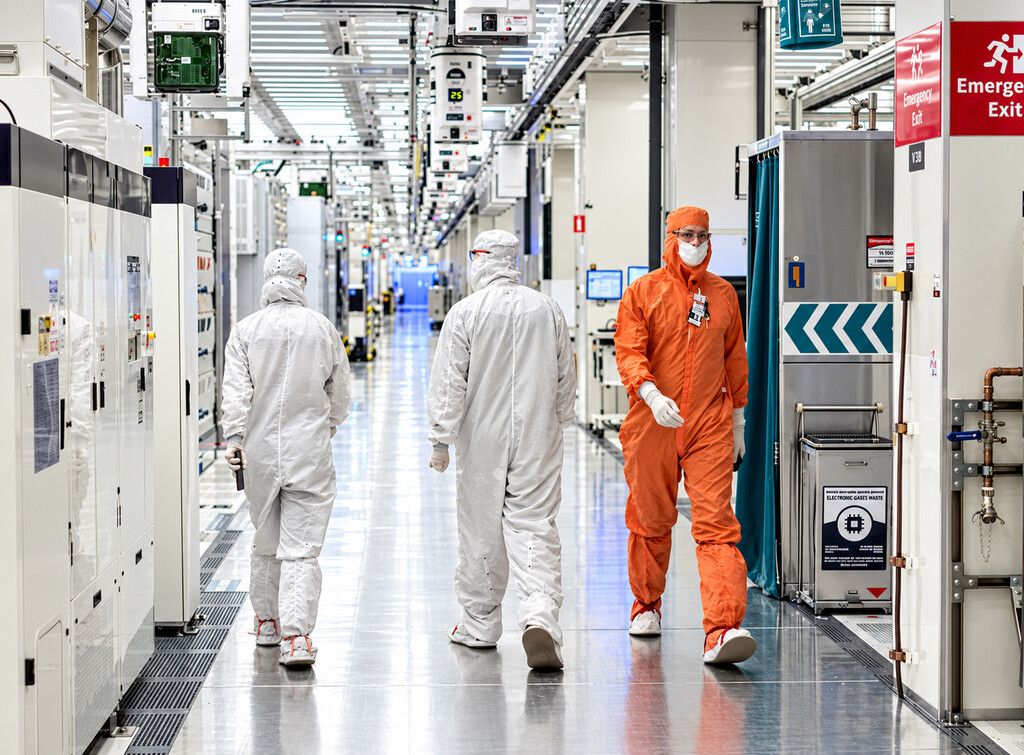 EUA admitem dependência de terras raras chinesas para chips