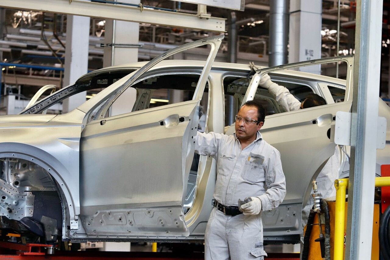 Trabalhadores da VW rejeitam acordo e mantêm risco de greve em Puebla