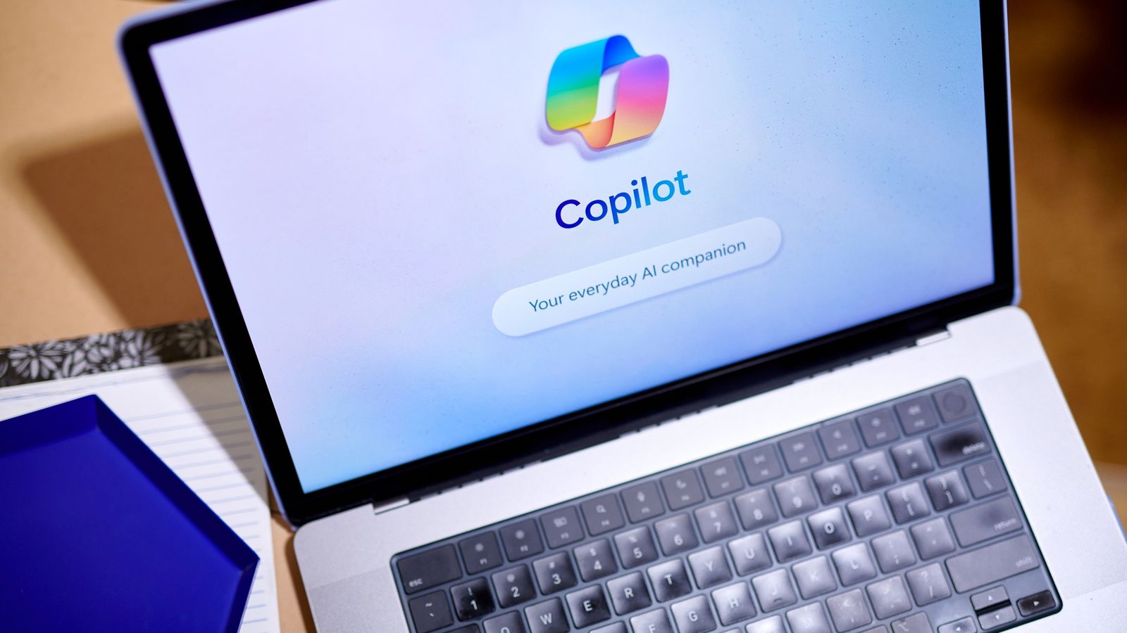 Microsoft abandona IA pessoal e foca Copilot em empresas
