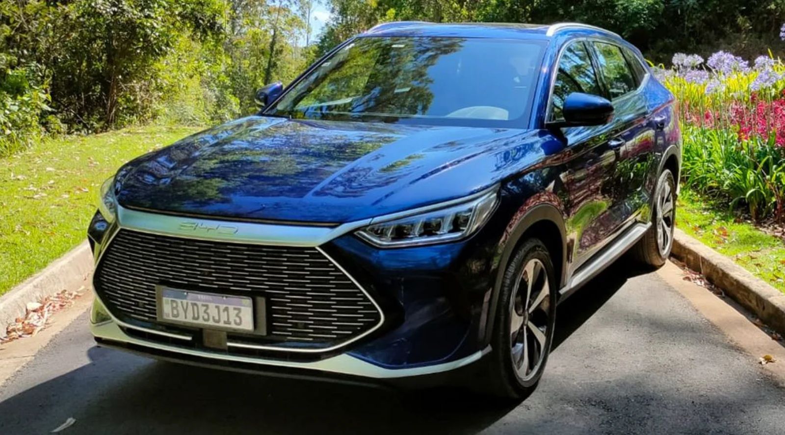 BYD convoca 180 mil carros na China por falha em pedal de freio