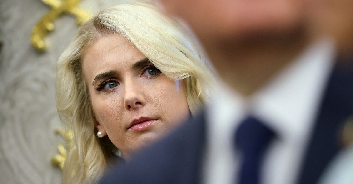 A fúria por uma assessora: o outono de Donald Trump