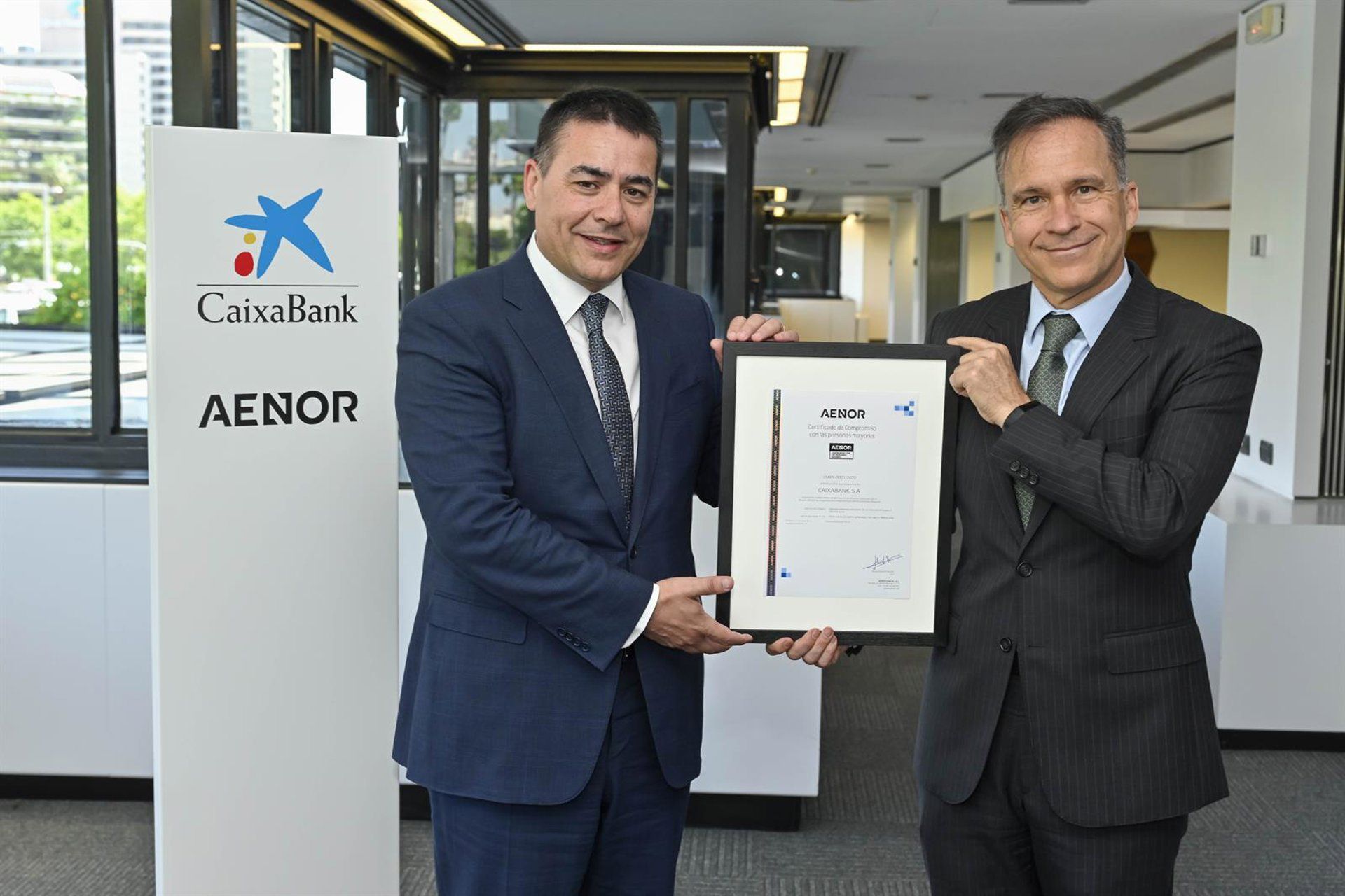 CaixaBank renova certificação por excelência no atendimento a idosos