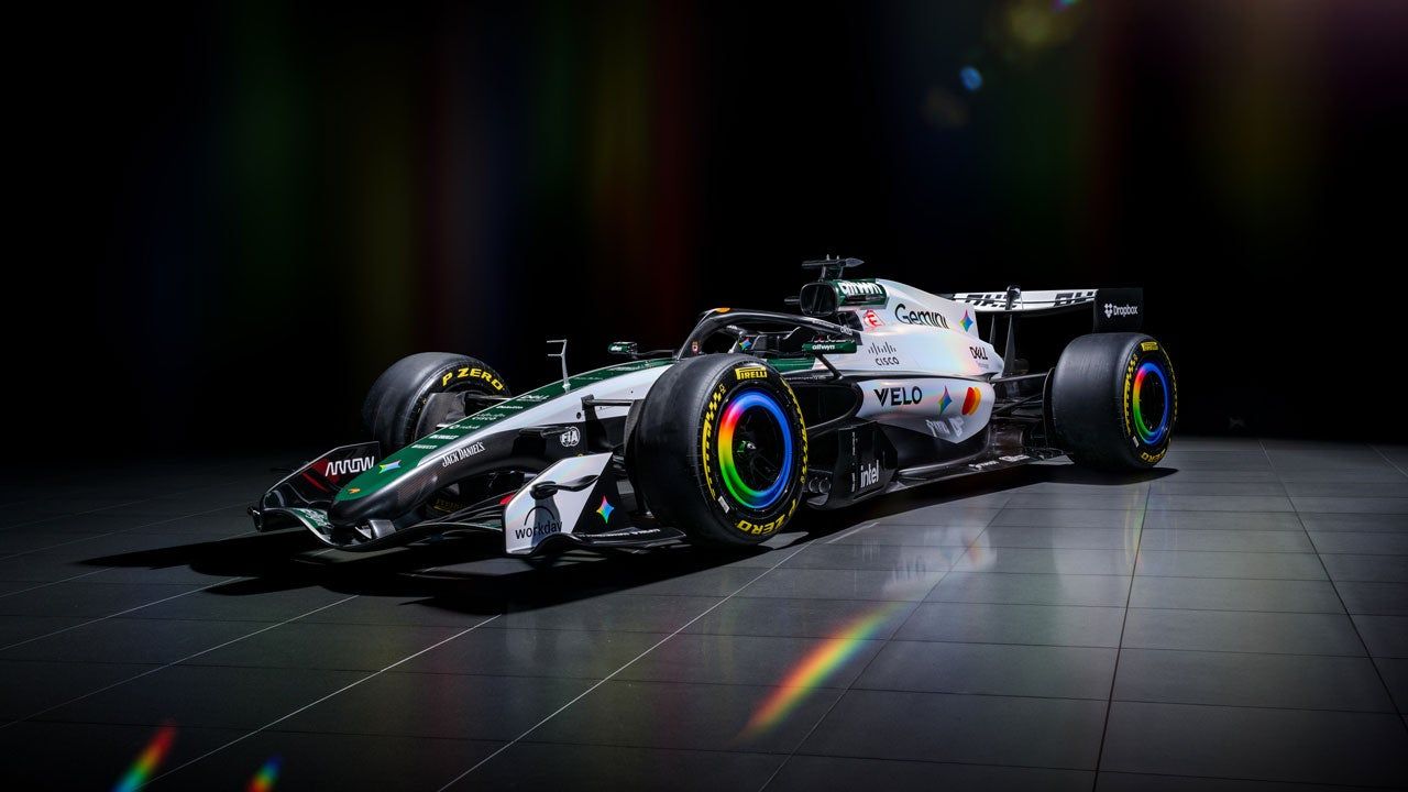 McLaren acelera na Fórmula 1 com uso de IA em interface de dados