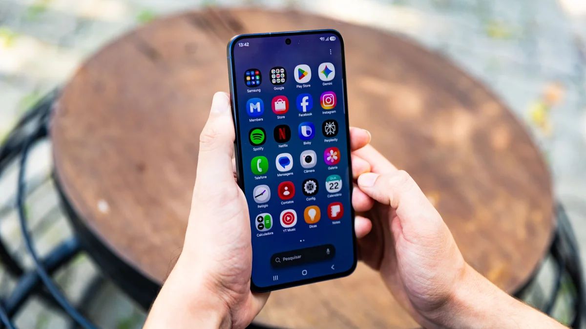 A próxima arma da Samsung: One UI 9.5 mira na fluidez do iPhone
