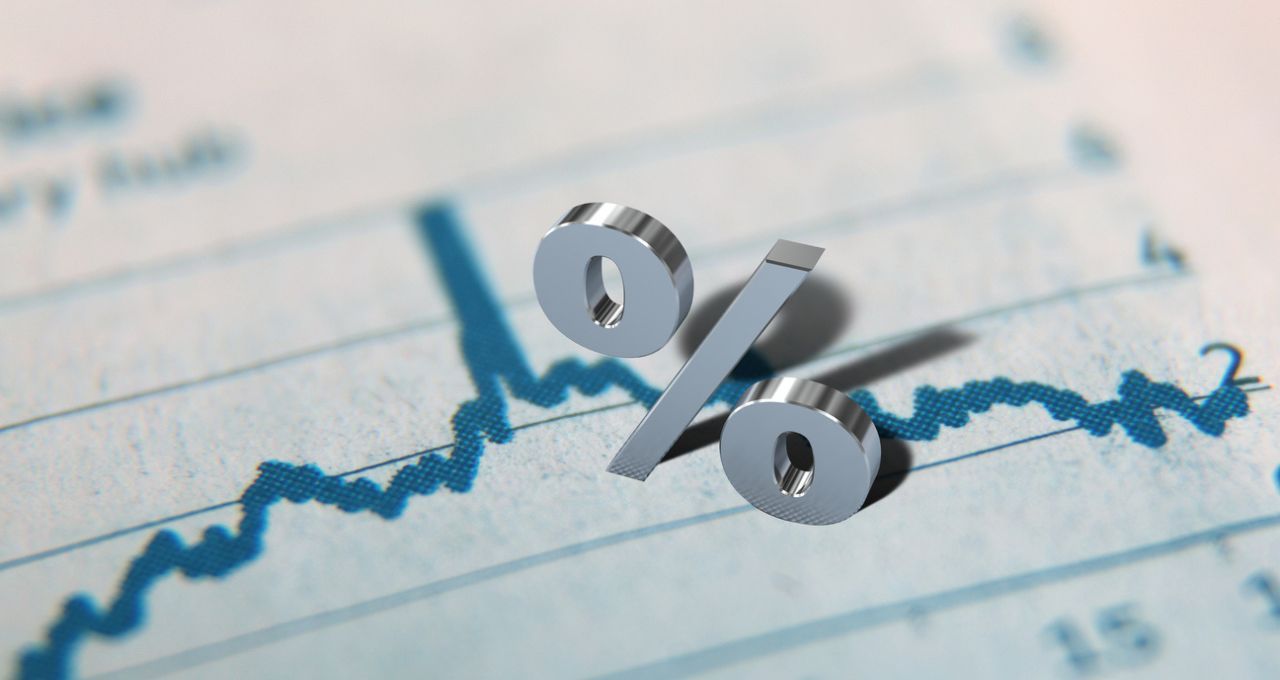 Curva de juros precifica alta da Selic em agosto — mercado reavalia ciclo